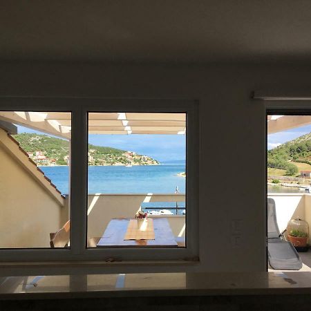 Apartment Pika Smokvina 2A Vinišće Eksteriør bilde